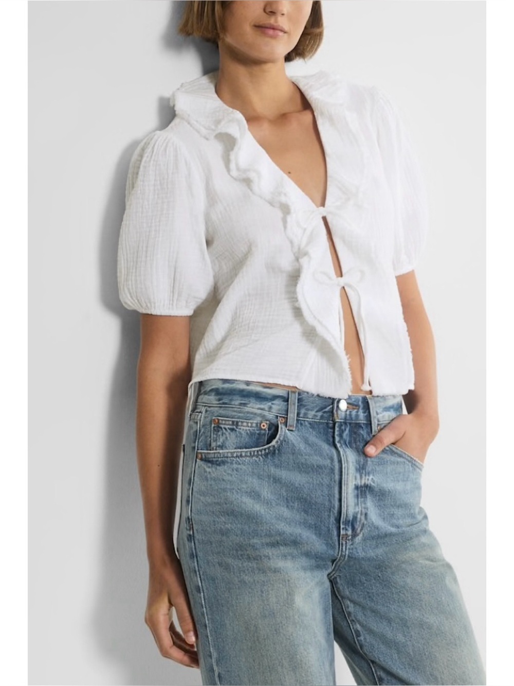 Aritzia little moon hydrangea blouse